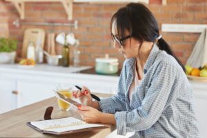 How to Set Up a Daily Routine Using Atomic Habits Principles